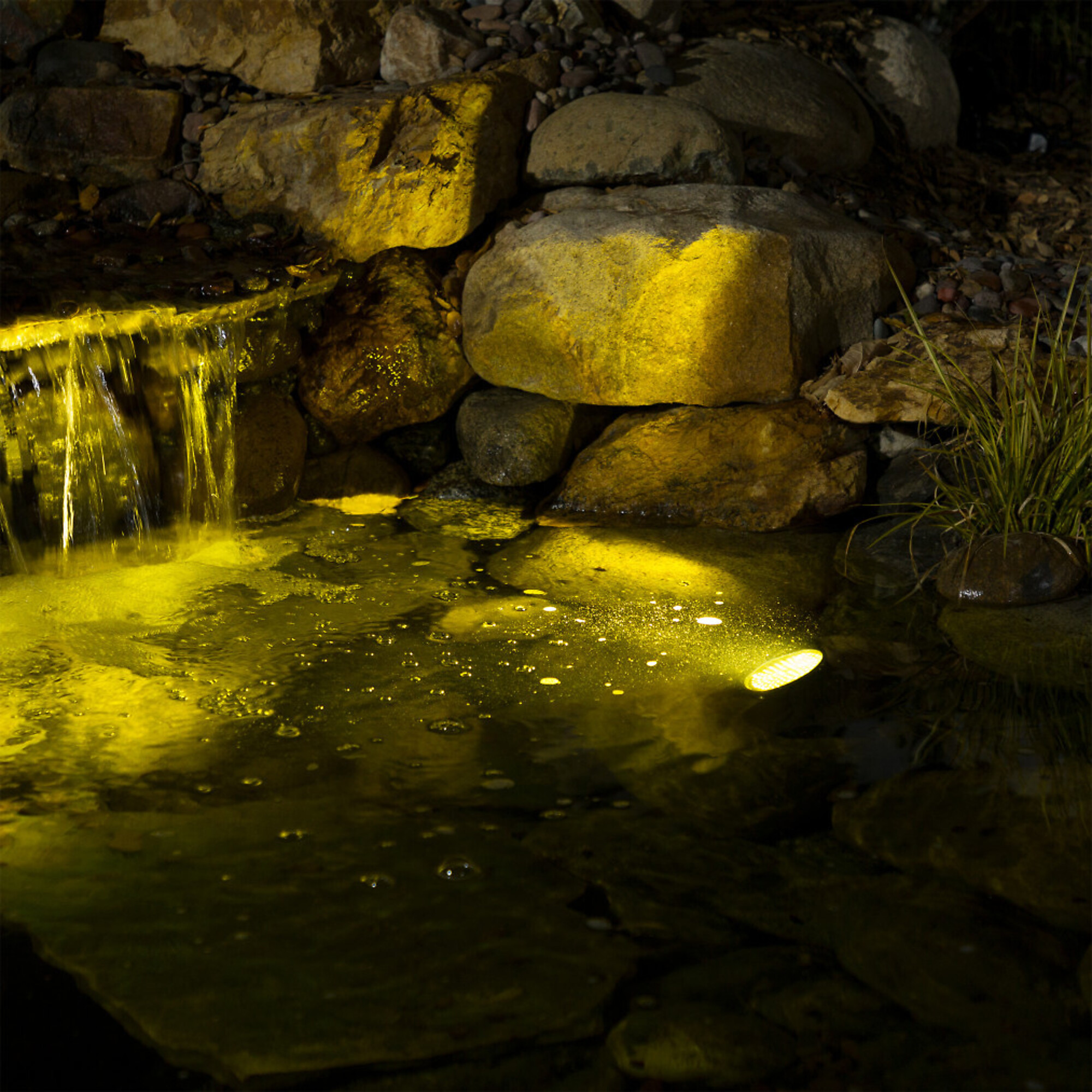 Alpine Corporation, Light and Transformer w/120 Warm White LED lights, Color Black, Watts 12 Included (qty.) 1 Model# LED2120T